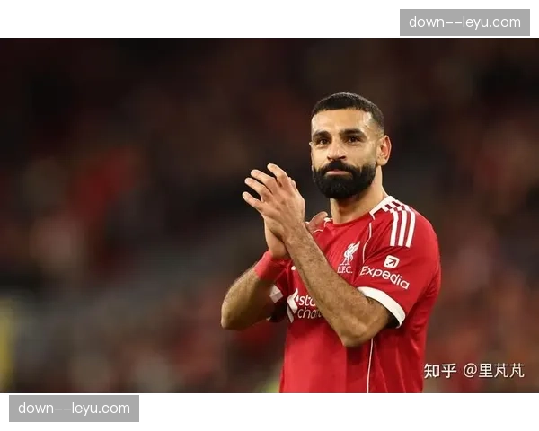 官方确认：下赛季起，英超将试行每场可更换五名替补球员的新规。